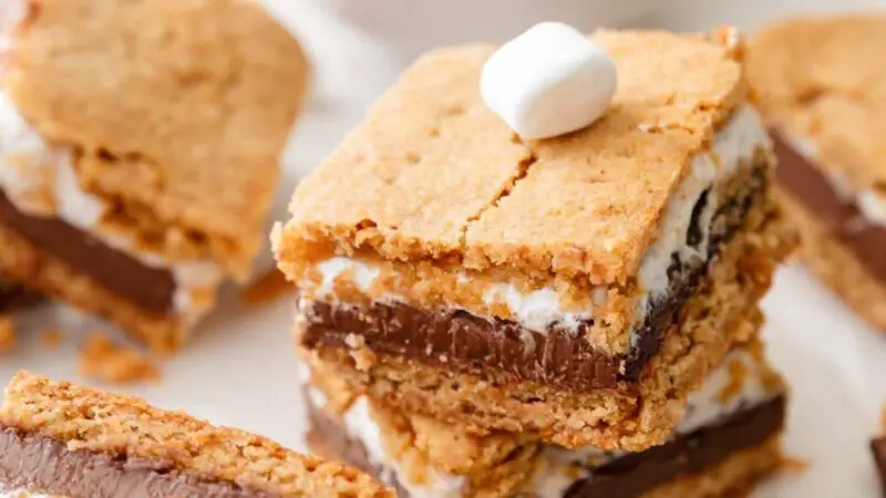 S’mores Cookie Bars