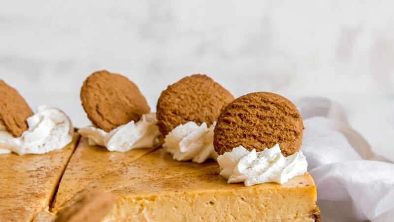 Pumpkin Cheesecake with Gingersnap Crust