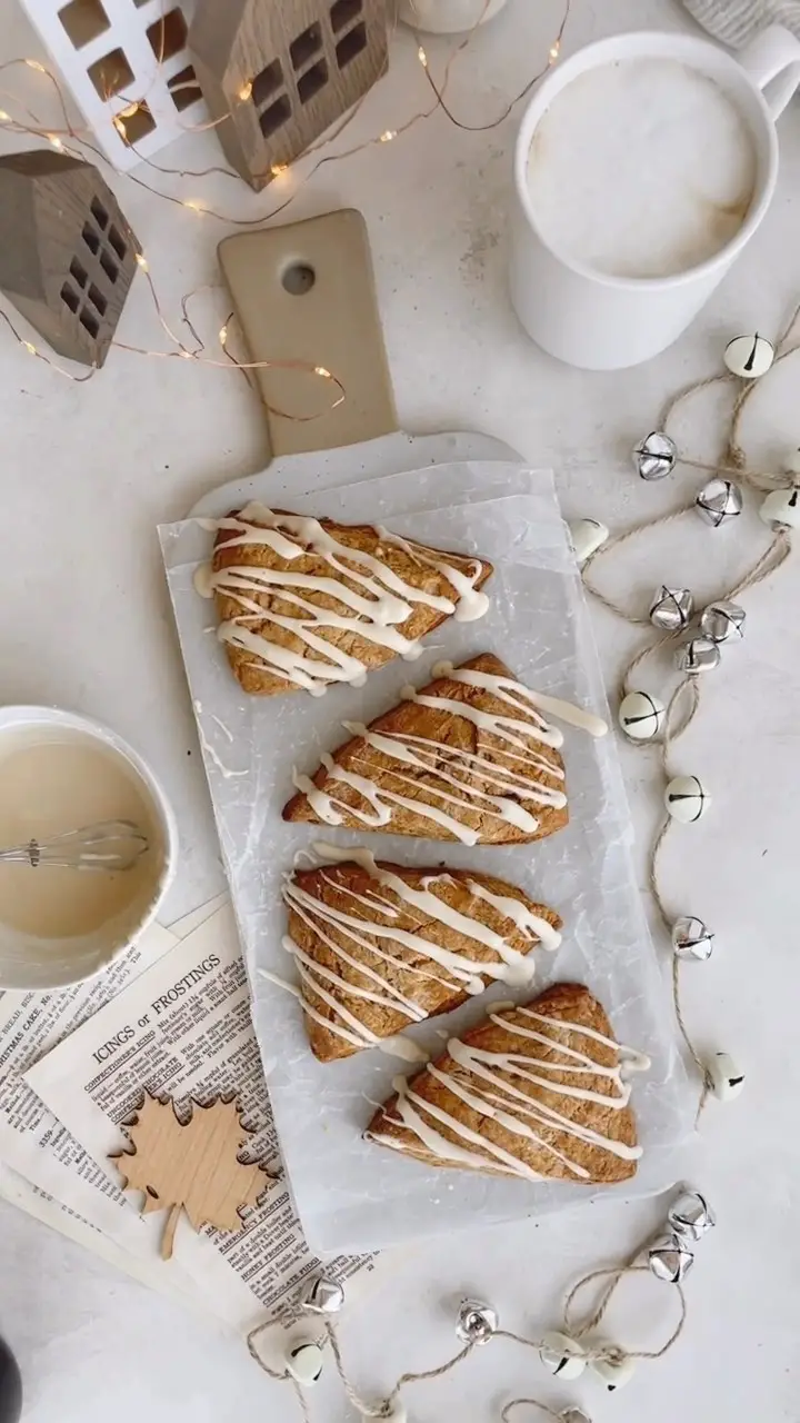 Gingerbread Scones with Maple Glaze