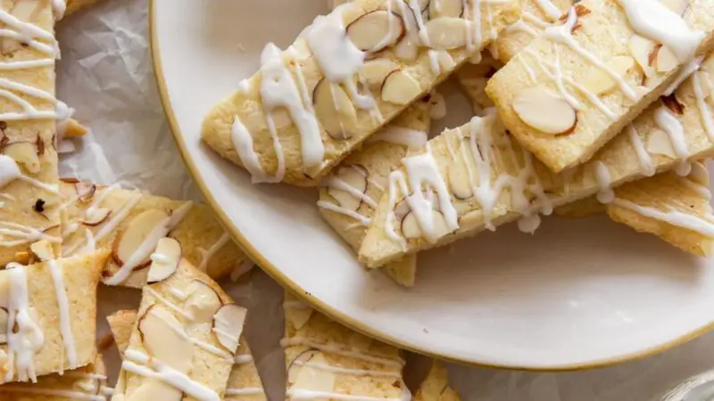 Almond Bars with Icing