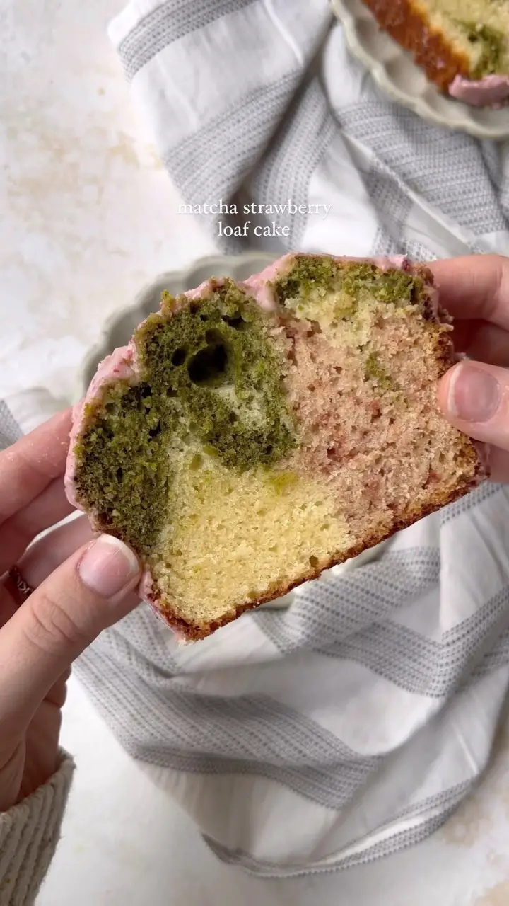 Strawberry-Infused Matcha Marble Cake with Berry Glaze