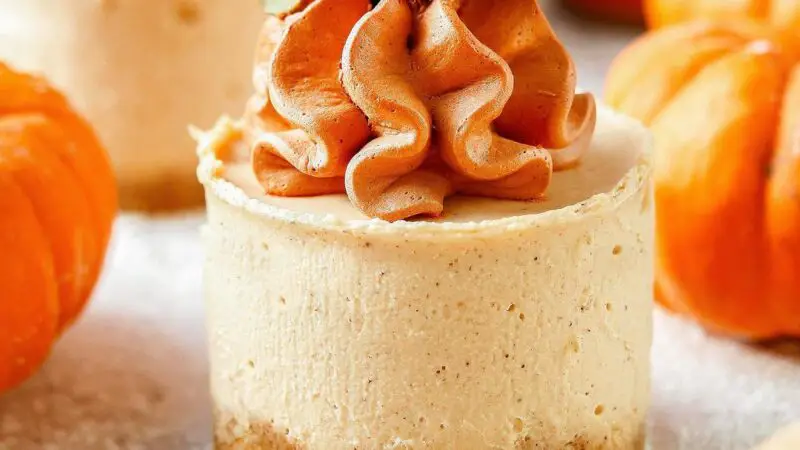 Pumpkin Spice Vegan Cheesecakes