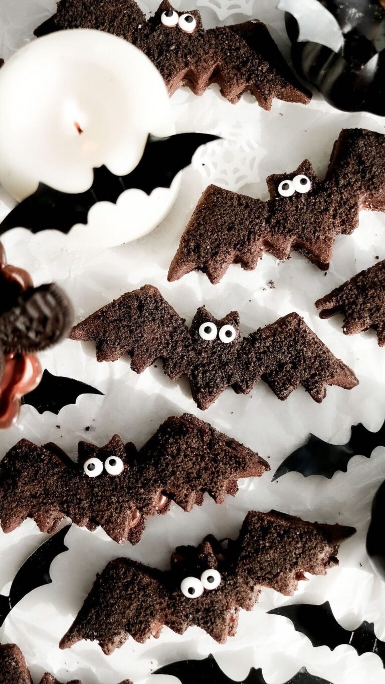 Bat-themed Oreo Sandwich Cookies
