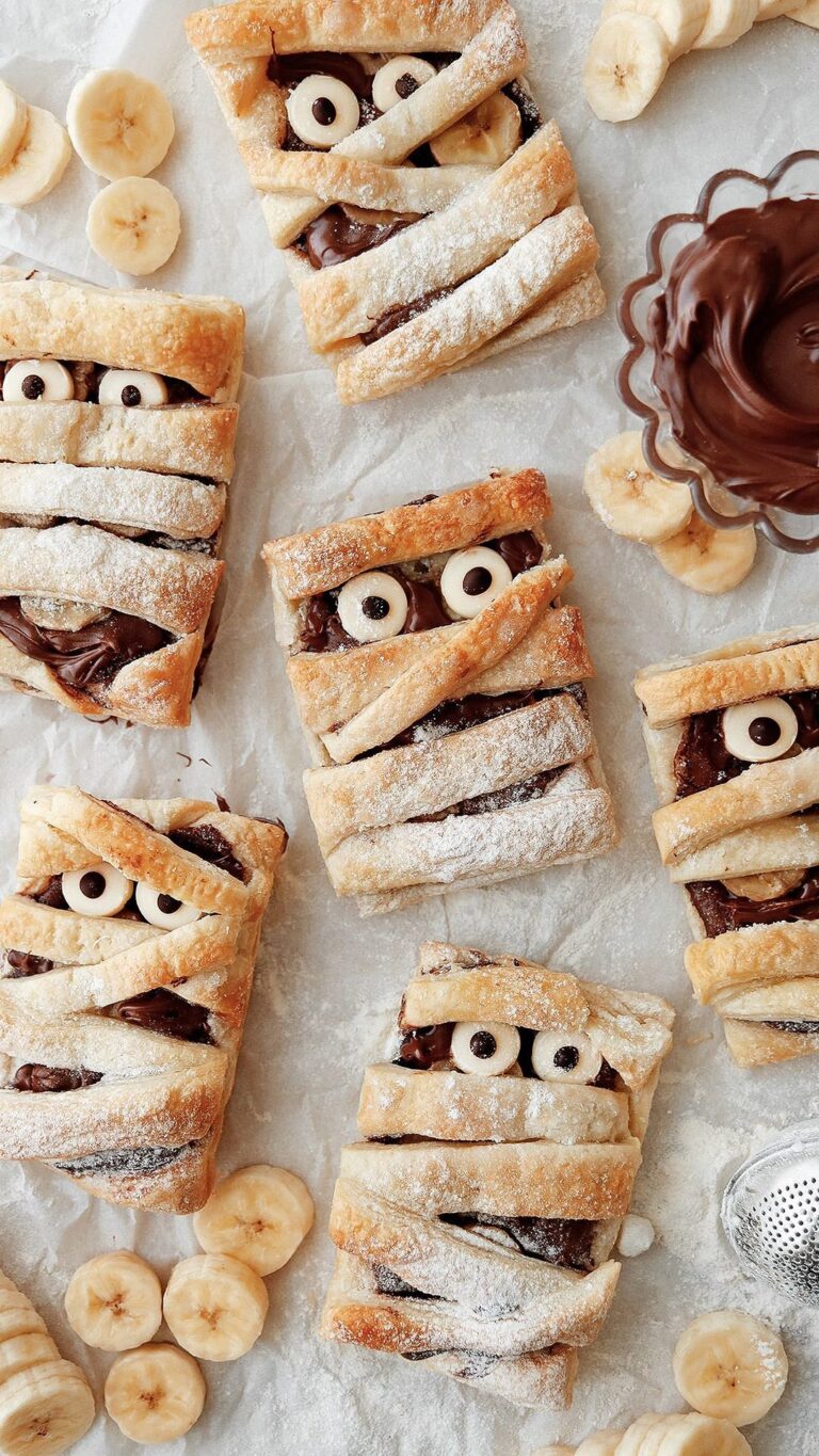 Mummy-inspired Banana & Nutella Puff Pastries