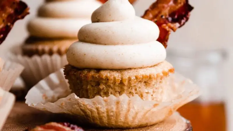 Maple Bacon Cupcakes