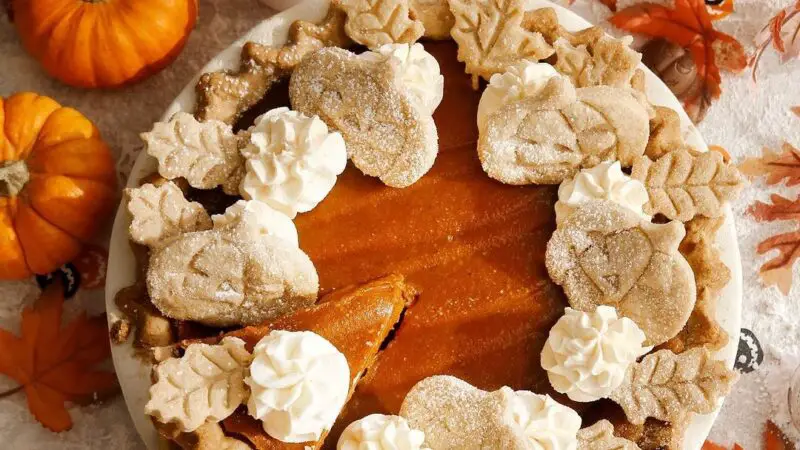 Charming Vegan Cinnamon-Crust Pumpkin Pie